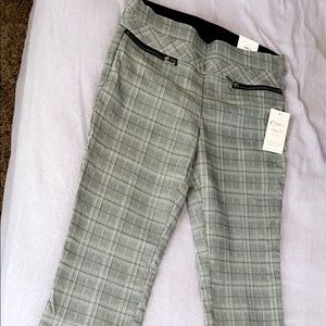 cute dress pants, brand new (never been worn)